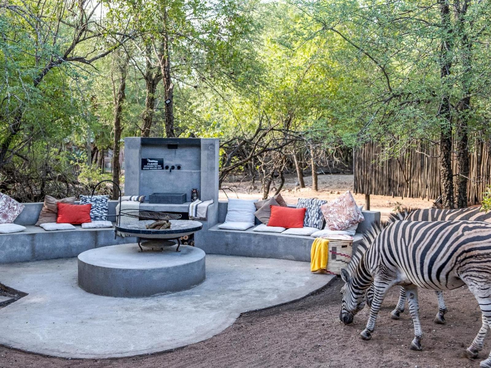 Croc Orvyll'S Kruger Lodge Marloth Park Exterior photo